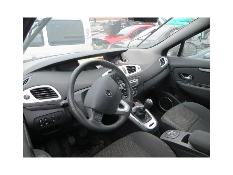 renault scenic del año 2009