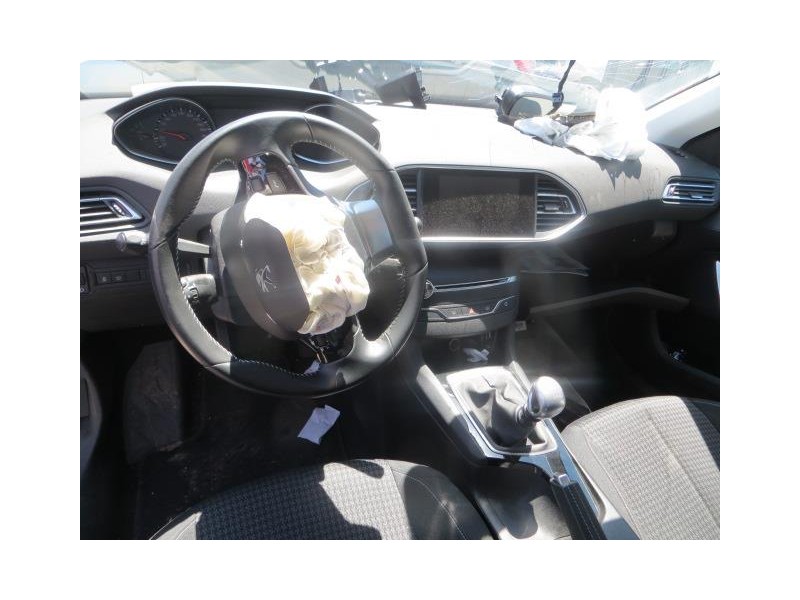 peugeot 308 del año 2017