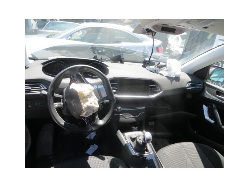 peugeot 308 del año 2017