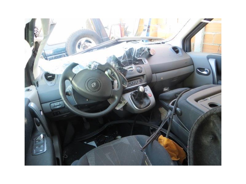 renault scenic del año 2004