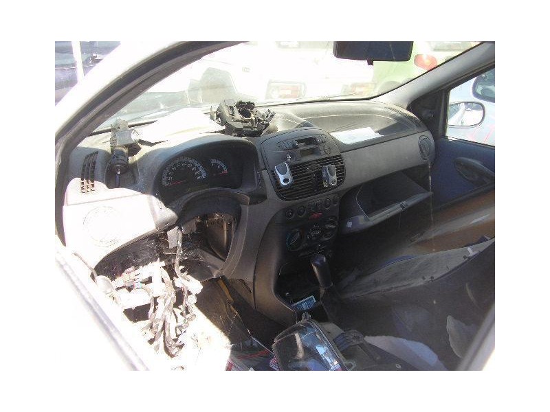 fiat punto 1.9d(188a3000)gasoleo a (59,84cv del año 2001