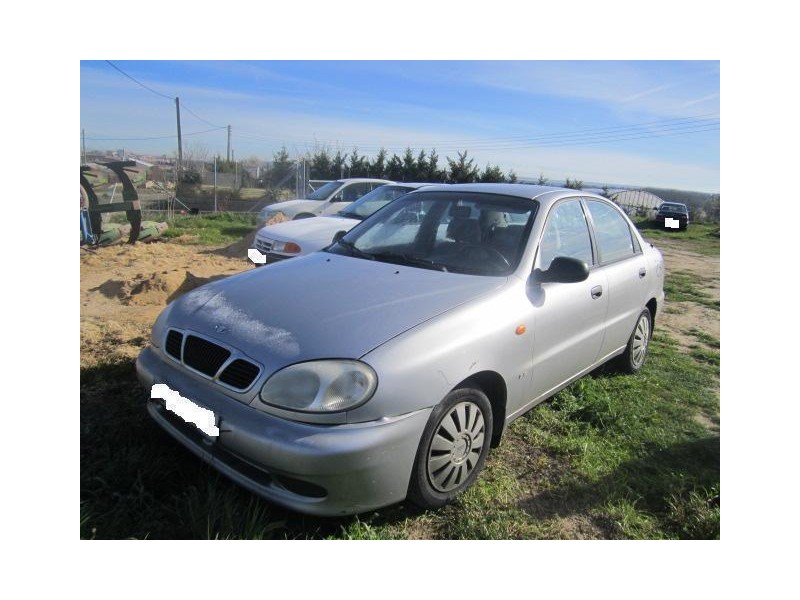 daewoo lanos del año 2002
