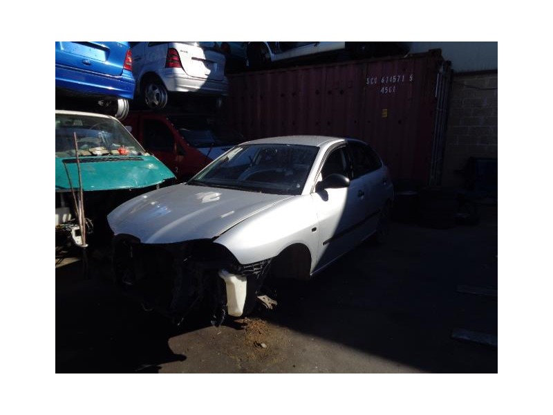 seat ibiza del año 2002