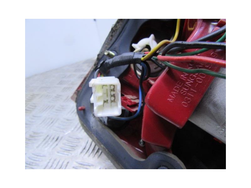 Recambio de piloto trasero izq. : chevrolet nubira : 1.6 g (108,77cv) [2007] para chevrolet nubira 1.6 g referencia OEM IAM 0211