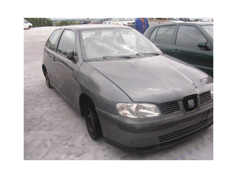 seat ibiza del año 2001