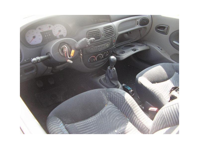 renault megane del año 2001