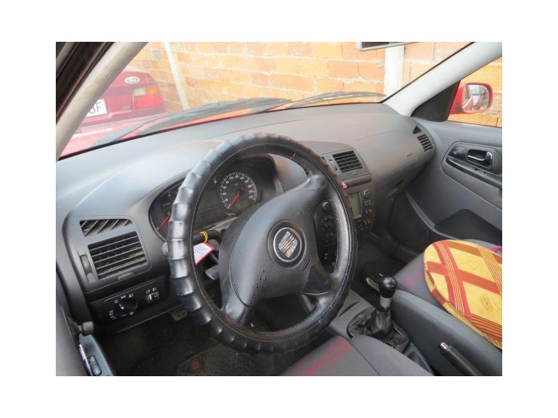 seat ibiza del año 2002