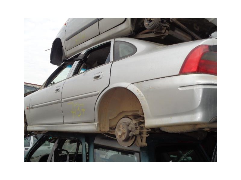 opel vectra del año 2001