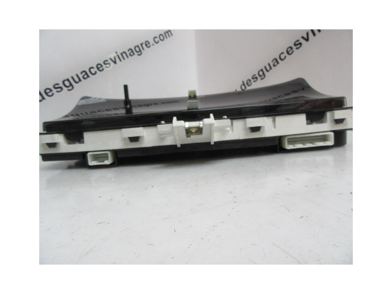 Recambio de cuadro instrumentos : toyota corolla : 1.6 g (110,13cv) 3p [2004] para toyota corolla 1.6 g referencia OEM IAM 11008