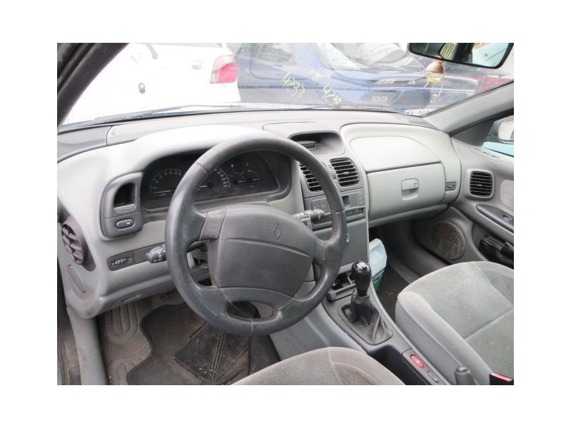 renault laguna del año 1999