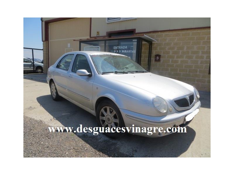 lancia lybra del año 2001