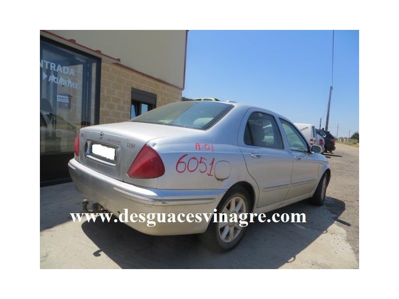 lancia lybra del año 2001