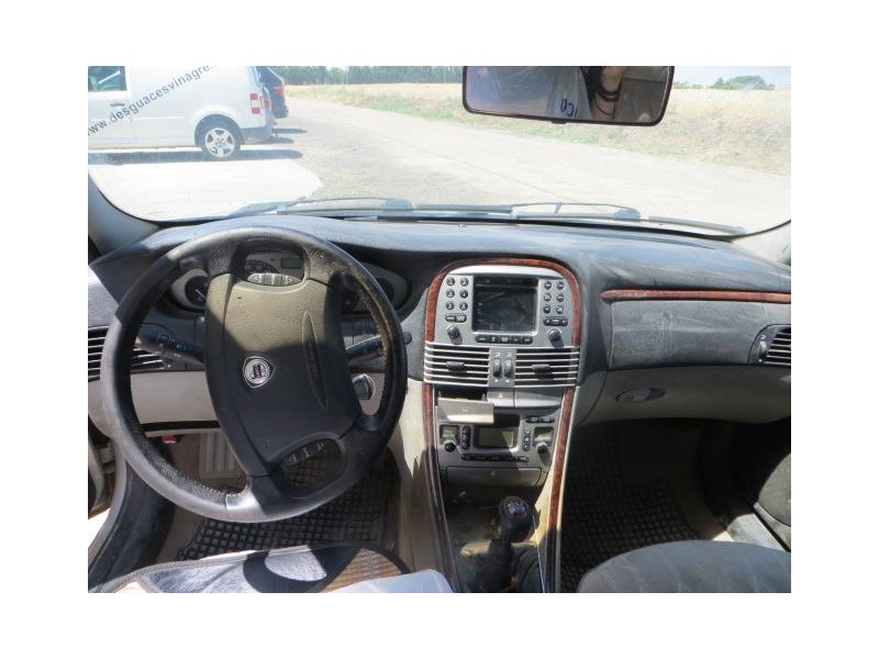 lancia lybra del año 2001