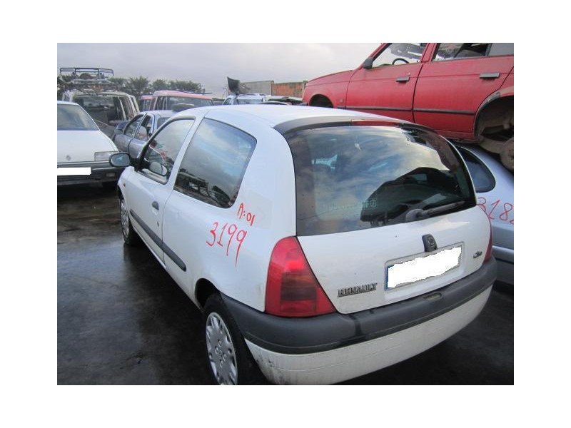 renault clio del año 2001
