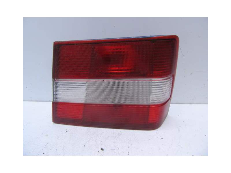 Recambio de piloto porton derecho para volvo 940 0.1 d referencia OEM IAM 3534092  