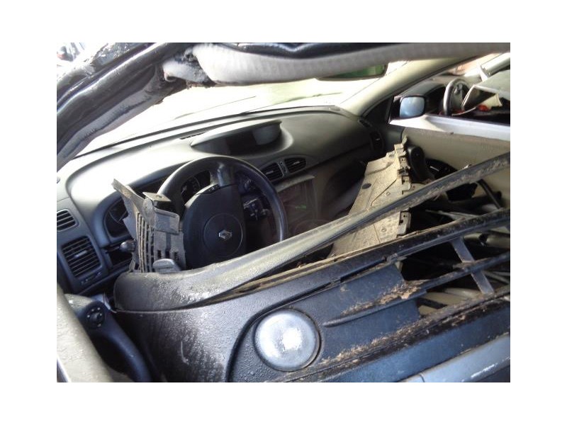 renault laguna del año 2004