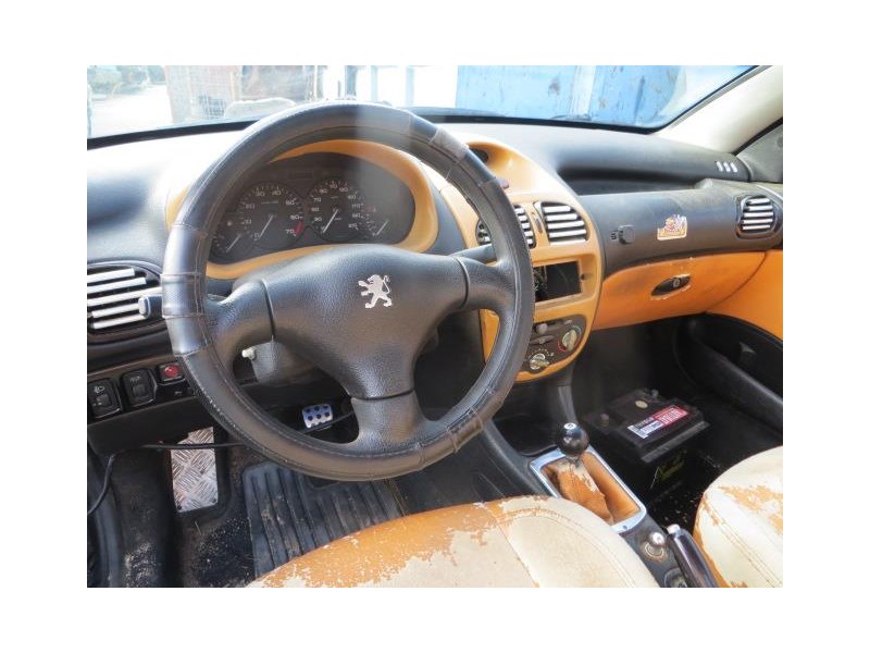 peugeot 206 del año 2001