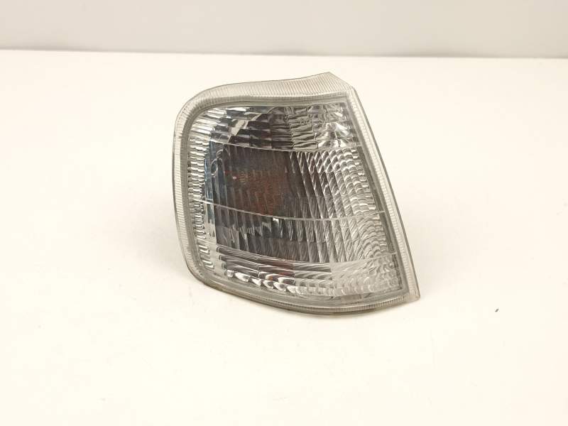 Recambio de piloto delantero derecho para peugeot 405 1.8 d-a8a turbo referencia OEM IAM 630195  