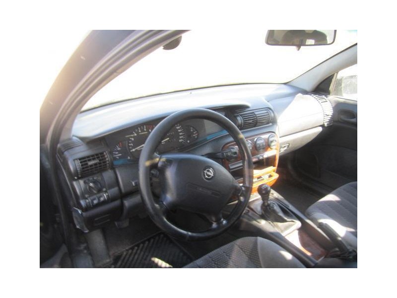 opel omega del año 1996