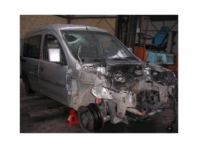 opel combo del año 2004