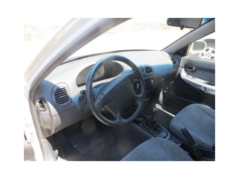 daewoo nubira del año 1998