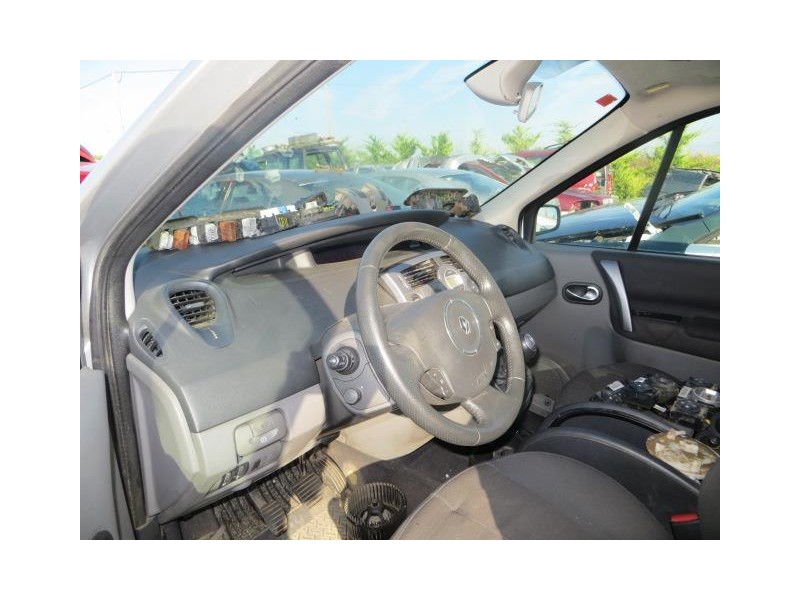 renault scenic del año 2007