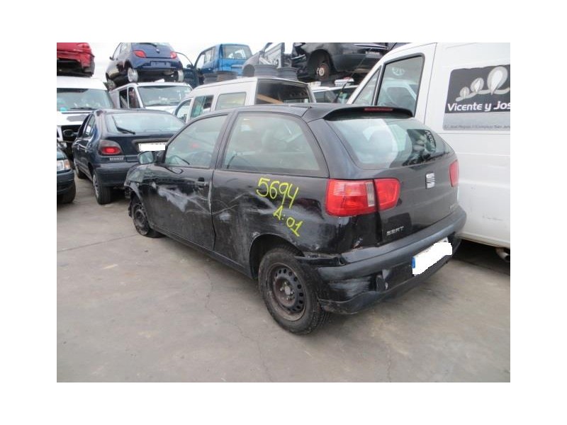 seat ibiza del año 2001