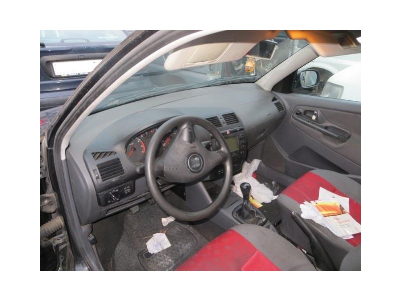 seat ibiza del año 2001