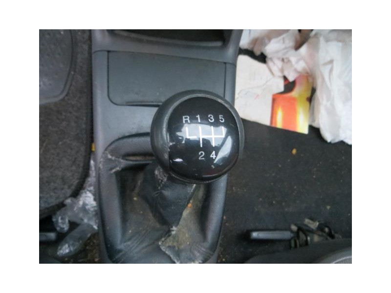 seat ibiza del año 2001