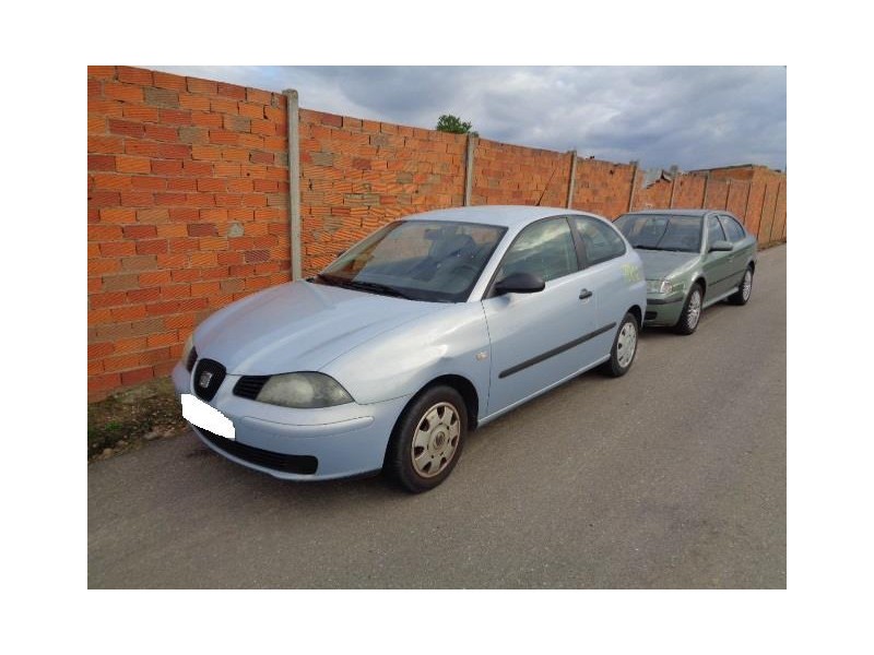 seat ibiza del año 2004