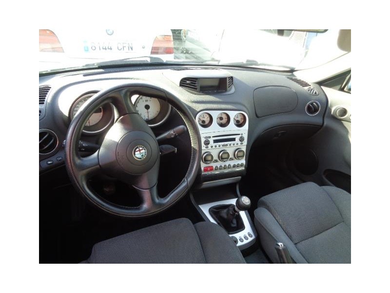 alfa romeo 156 del año 2002