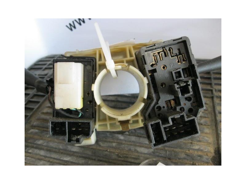 Recambio de mando luces y limpias : nissan vanette : 2.3-d-(ld23-a) (74,8cv) [1995] para nissan vanette 2.3-d-(ld23-a) referenci