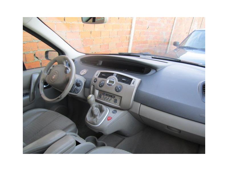 renault scenic del año 2003