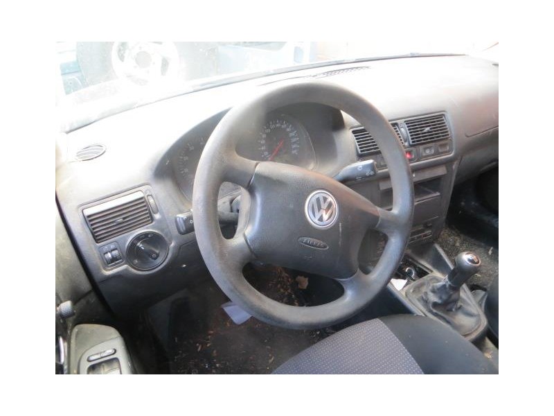 volkswagen golf del año 2003