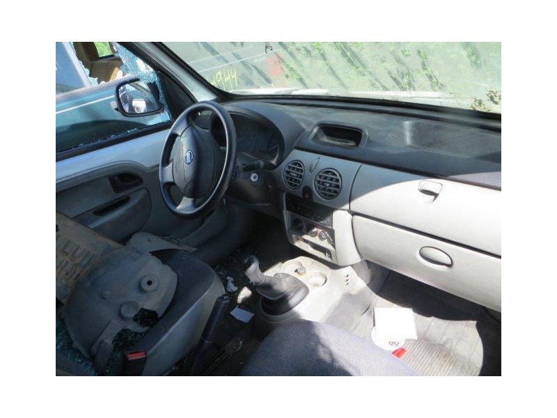 nissan kubistar del año 2007