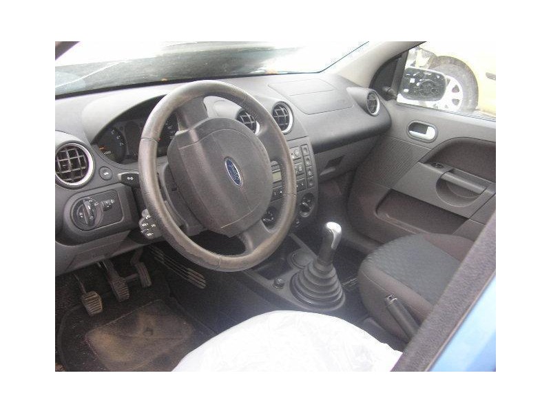 ford fiesta del año 2003