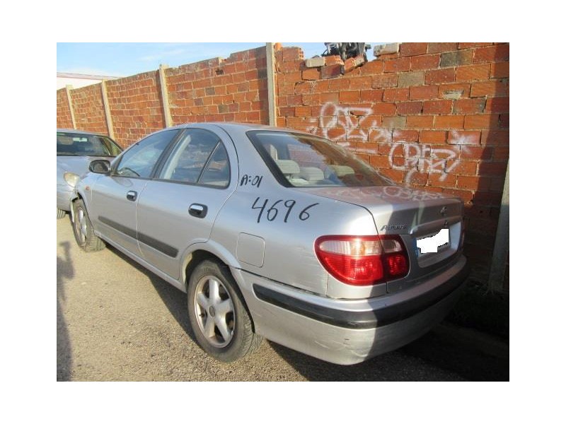 nissan almera del año 2001