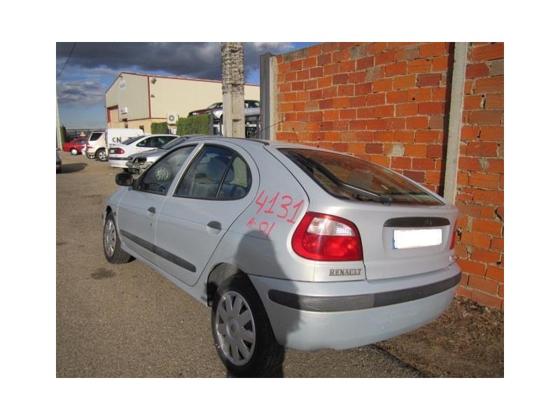 renault megane del año 2001