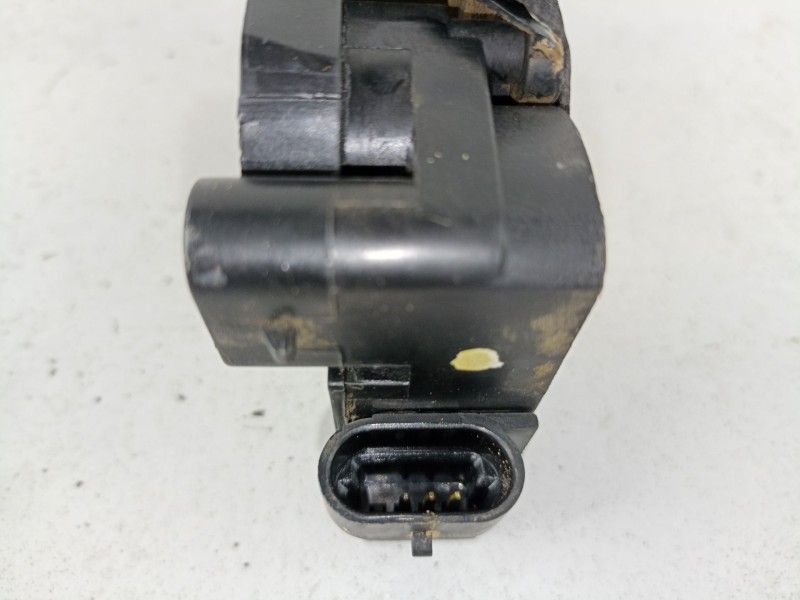 Recambio de cerradura puerta delantera izquierda para daewoo lanos 1.4 g referencia OEM IAM 3P  