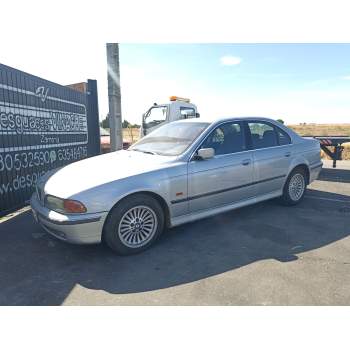 BMW 5 (E39)