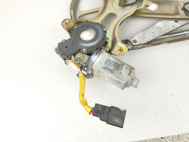 Recambio de elevalunas delantero izquierdo para toyota prius 1.5 g referencia OEM IAM 8572047030ELECTRICO5PINES  