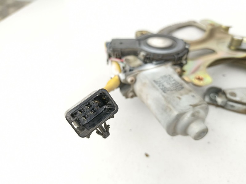 Recambio de elevalunas delantero izquierdo para toyota prius 1.5 g referencia OEM IAM 8572047030ELECTRICO5PINES  