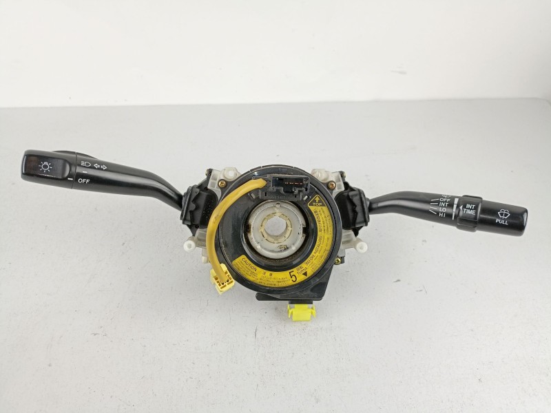Recambio de mando luces y limpias para toyota prius 1.5 g referencia OEM IAM 8431047030  