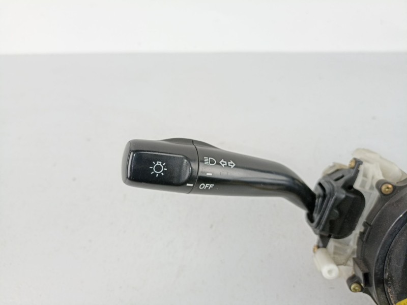 Recambio de mando luces y limpias para toyota prius 1.5 g referencia OEM IAM 8431047030  