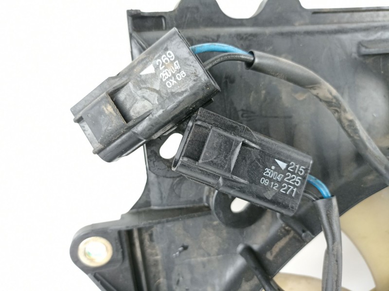 Recambio de electroventilador para toyota prius 1.5 g referencia OEM IAM 1636346060  