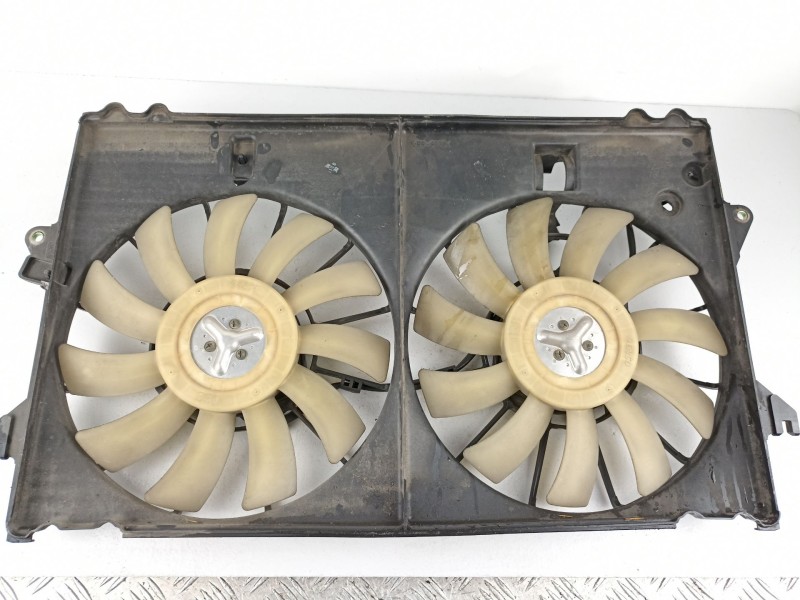 Recambio de electroventilador para toyota prius 1.5 g referencia OEM IAM 1636346060  