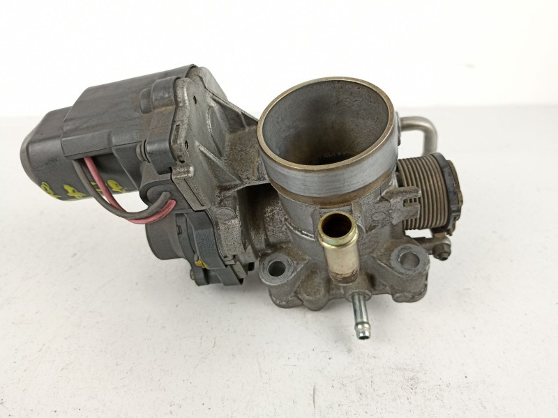 Recambio de caja mariposa para toyota prius 1.5 g referencia OEM IAM 21020  