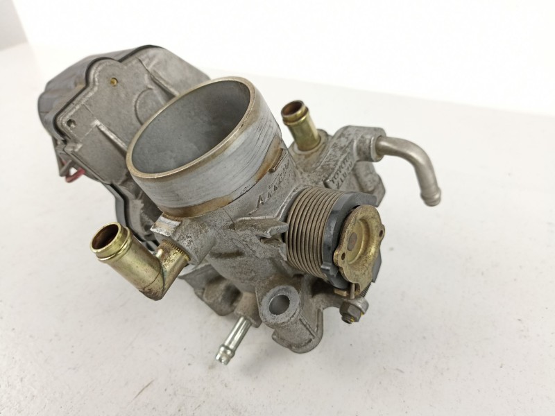 Recambio de caja mariposa para toyota prius 1.5 g referencia OEM IAM 21020  