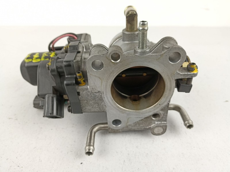 Recambio de caja mariposa para toyota prius 1.5 g referencia OEM IAM 21020  