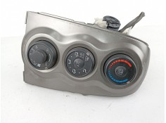 Recambio de mandos calefaccion para toyota yaris 1.3 g 6v referencia OEM IAM 554060D190  